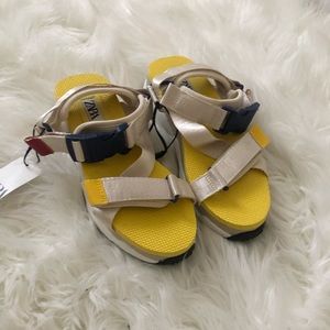 COLORBLOCK SANDALS
